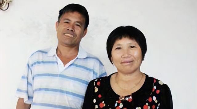 湖南继父，靠种地养活全家9口人，还供3个继女，读名校硕士博士