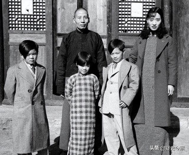 1954年，黑龙江一男子在妻子被害后，竟与杀妻凶手同床共枕52天
