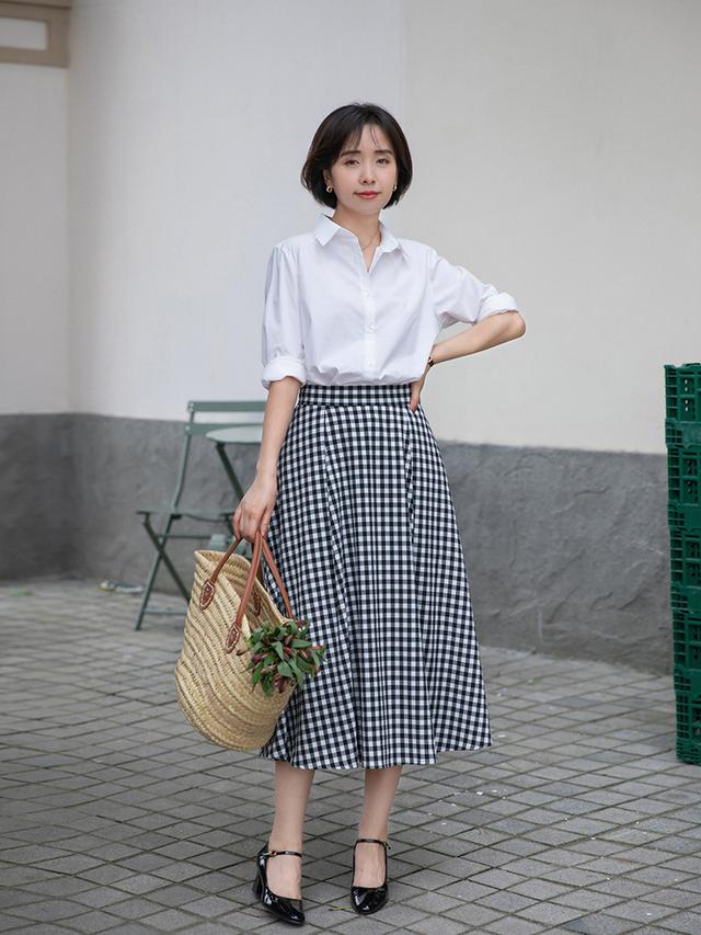 40岁女人春季穿搭休闲版（40岁女人的初秋穿搭）(12)