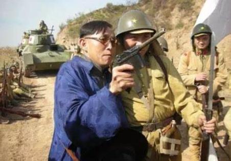 吴化文率部起义，攻占南京总统府，粟裕急调24军入南京将他替换