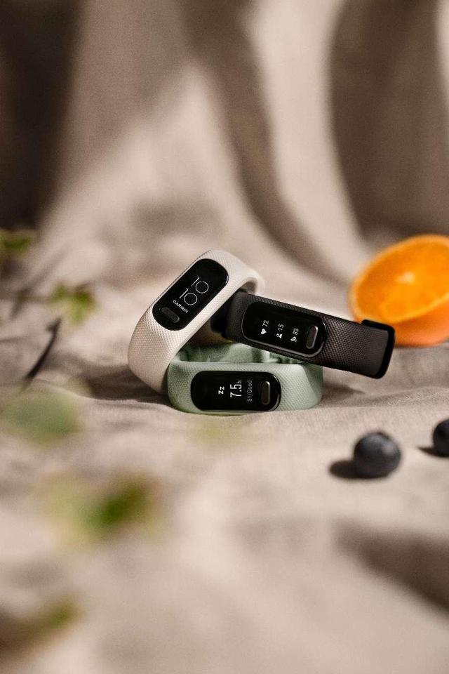 运动时尚风潮来袭，佳明运动智能手环必不可少