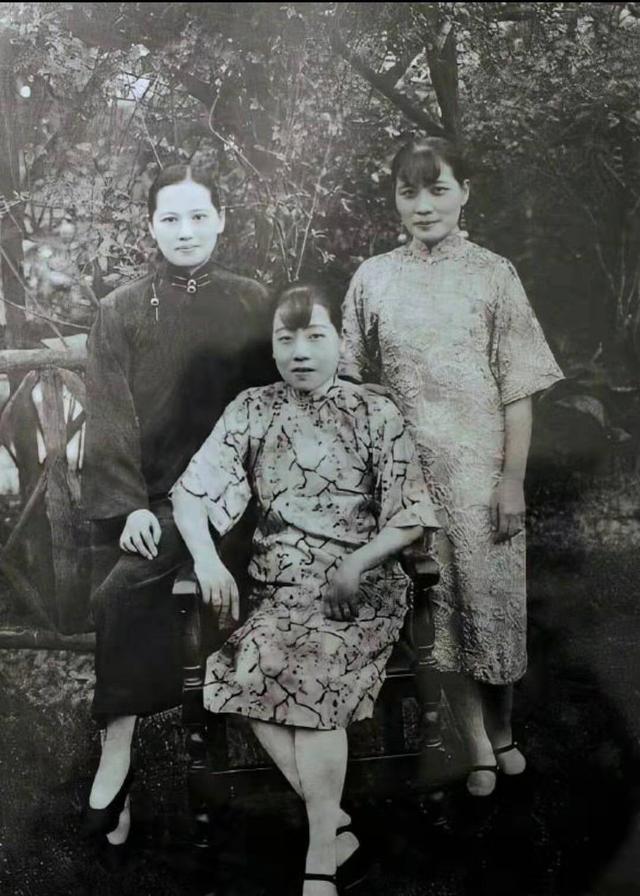 得知宋庆龄逝世，宋美龄翻画册两小时数次落泪，为何拒绝回国奔丧