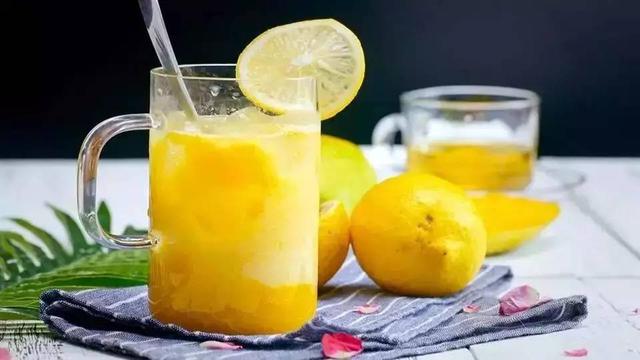 早上起床后要喝水，第一杯水怎么喝？