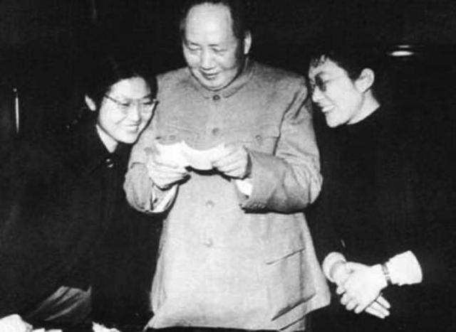 贺子珍从苏联回来，妹妹贺怡向伟人提了个要求，伟人断然拒绝