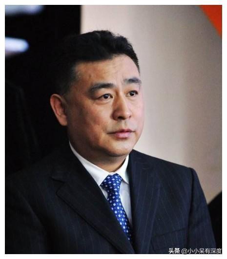 张宏民晒照，是一个年轻漂亮的小女生，他终于脱单了？