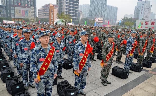 当兵是不是只能当2年 5年 8年和12年 应征青年和家长须知 新闻时间