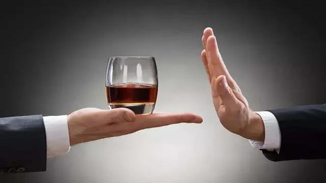 经常喝酒，但不喝多，每次不超过2两，一段时间后，会有什么问题