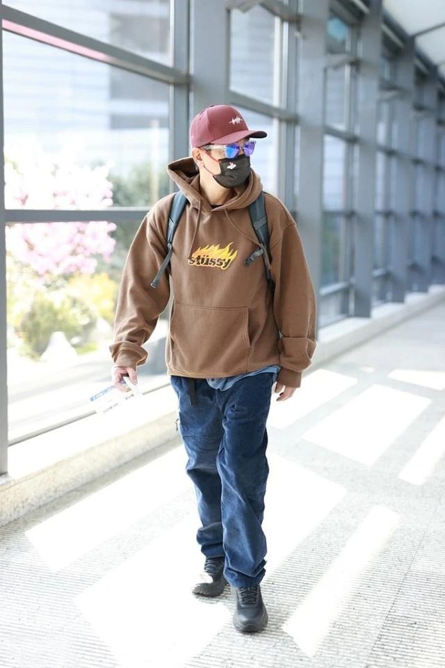 陈小春近期照片陈小春近期照片图片