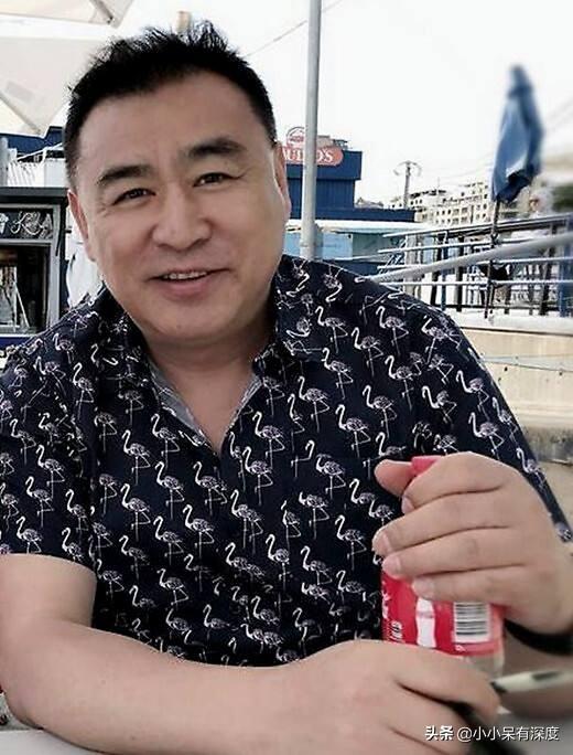 张宏民晒照，是一个年轻漂亮的小女生，他终于脱单了？