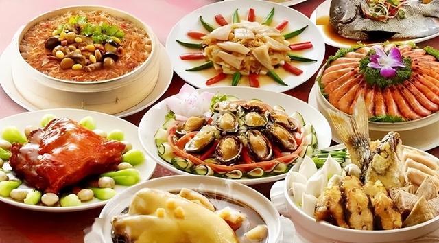 雍正去浙江视察，见大臣亲自给灾民发粥，回京后立刻举荐他升职