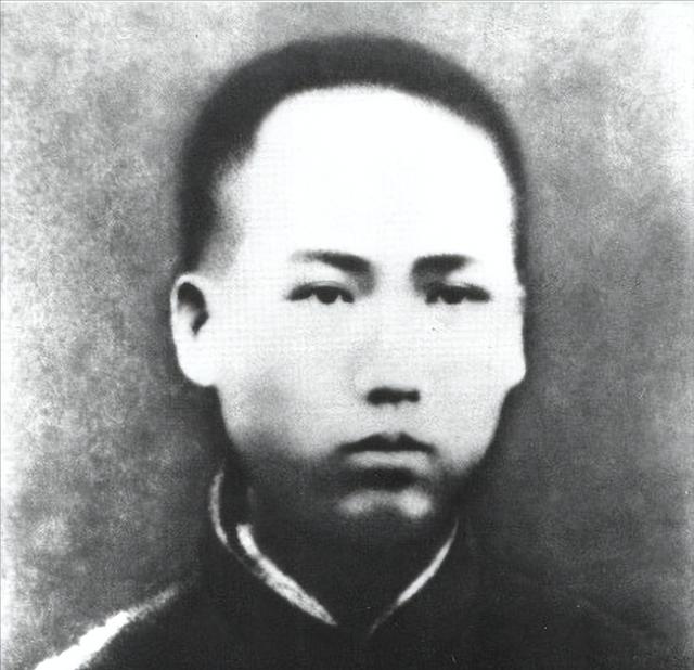 决战之际，美国一眼看出毛主席与老蒋的3大不同，断言毛泽东必胜