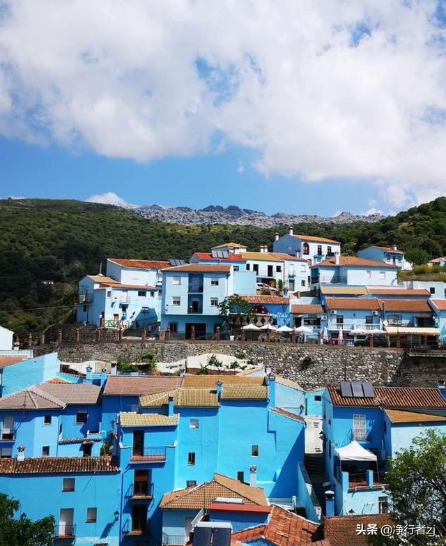 冬日暖陽拔牙記（十二）胡斯卡：現實版的藍精靈之家