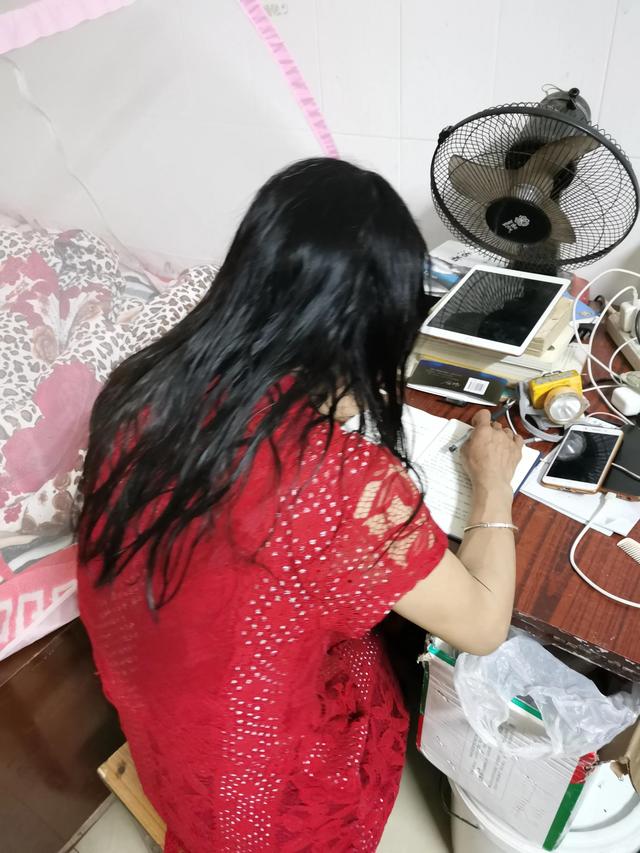 清荷的家乡：母亲节的今天，我魂不守舍