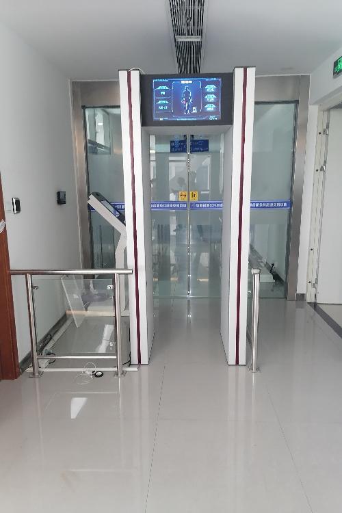 孕妇安检起争执，手机探测门是否对胎儿有影响