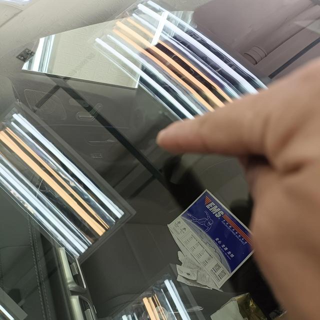 汽车凹陷无痕修复重庆（武汉鑫盛汽车凹陷无痕修复玻璃修复）(10)