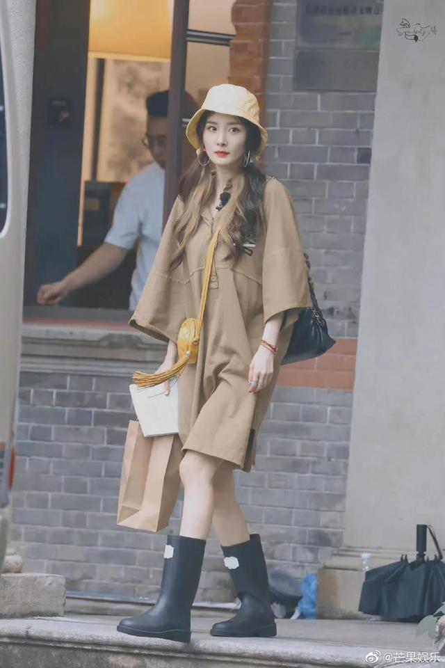 杨幂-这么少女确定是当了妈妈的吗