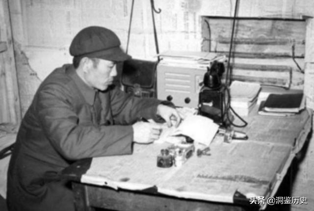 1949年小战士从报纸上认出父亲，指导员：别闹了！这可是兵团司令