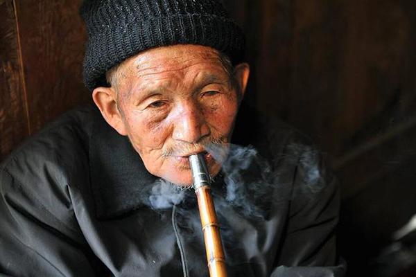 我国养老的重难点在农村，农村老人的4大养生误区，应该意识到了