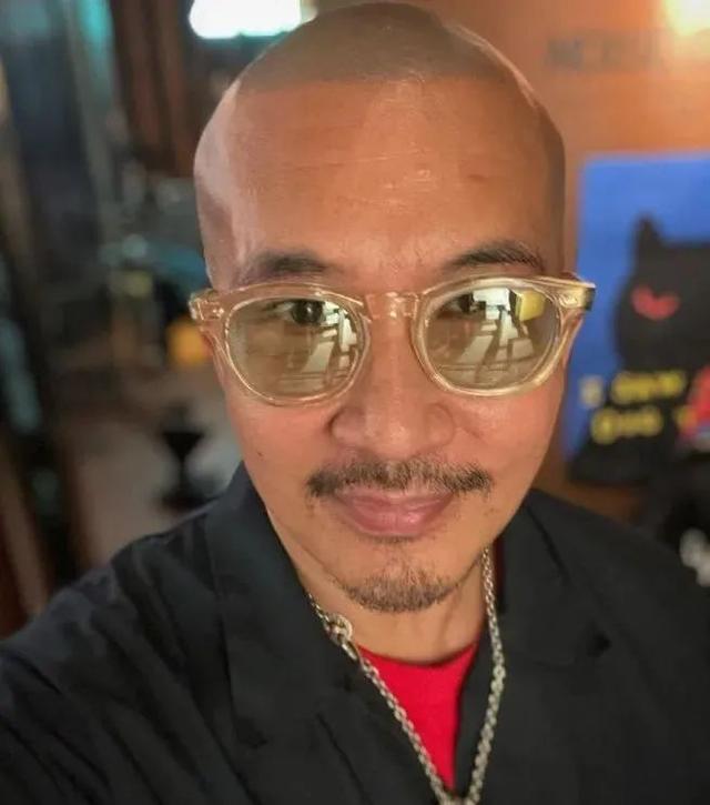 大S再婚，事情朝着奇怪的方向发展，可她这些年做的荒唐事还少吗