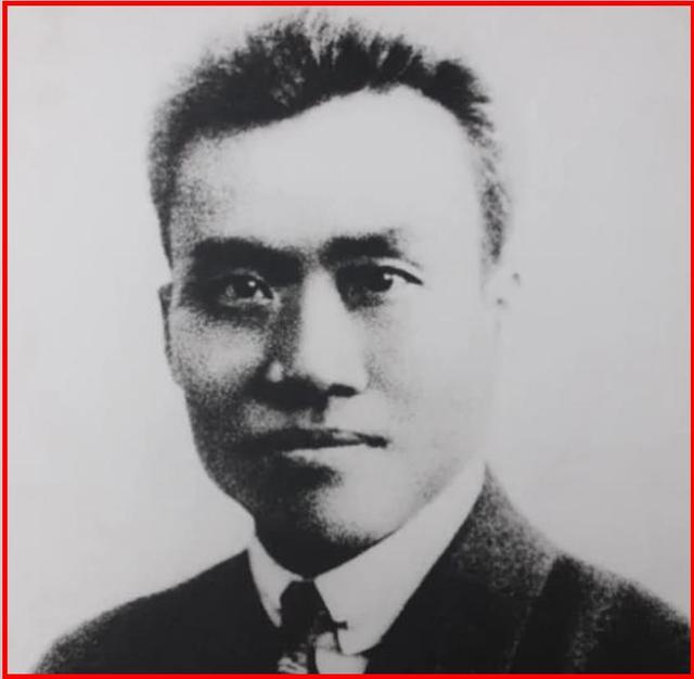 朱德有哪些战功，为何能当总司令和十大元帅之首？毛主席一语道破