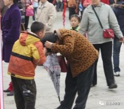 为什么孩子不尊重妈妈(孩子看不起妈妈,不尊重妈妈)