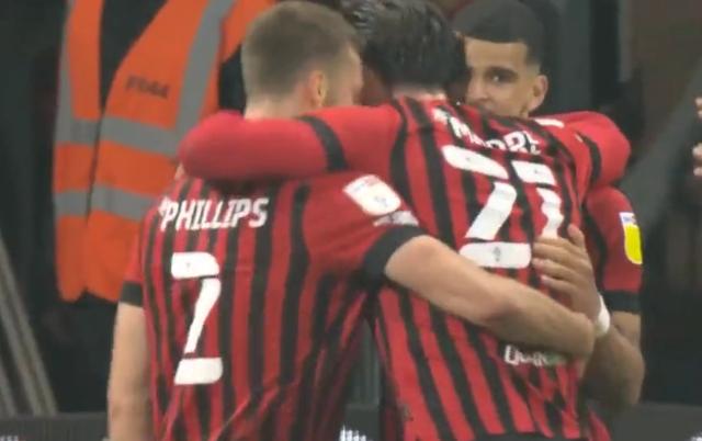 1-0绝杀后！球迷疯狂庆祝英超升级，附加赛只剩2席位，4队竞争