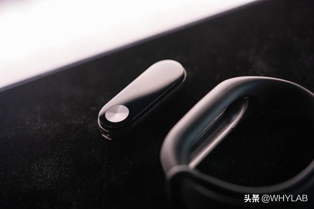 七代同堂，看小米手环 7 是否值得入手？
