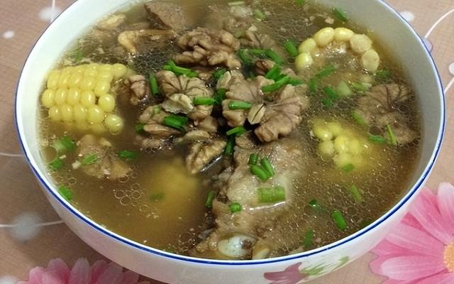 核桃是血管清道夫？研究发现：核桃让血管更健康，怎么吃才正确？