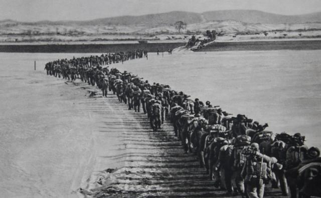 1951年陈赓从朝鲜回国，受邀参加舞会，过程中突然大喊“救命啊”