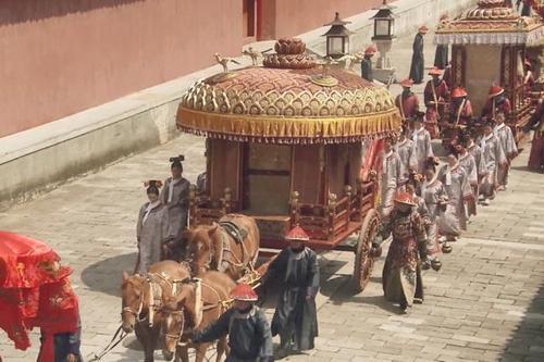 乾隆在路边吃瓜，连声夸赞瓜甜，转身就下令处死瓜农，为何？