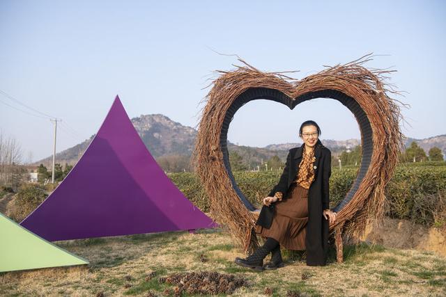 苍马山红杏枝头春意闹