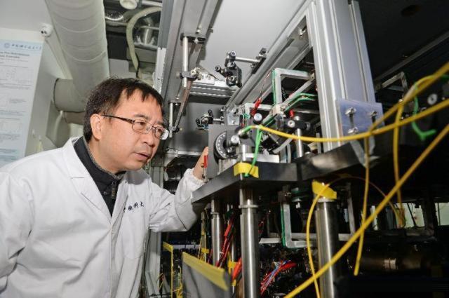 量子通讯采用单光子传输，单光子如何被抓住？有人认为不可能
