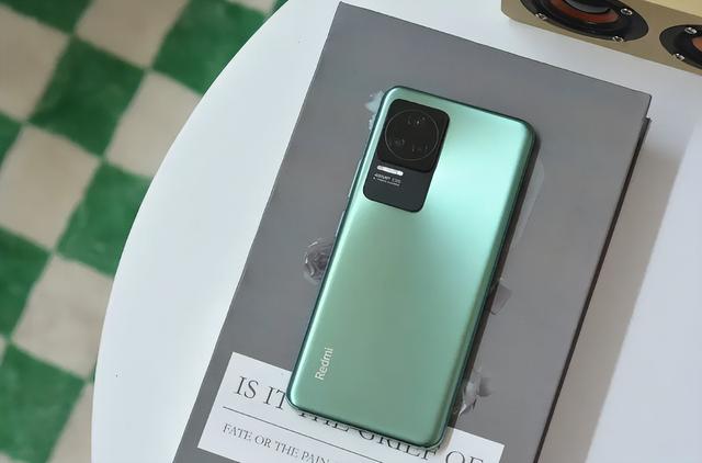 安兔兔次旗舰性能TOP10：Redmi榜首，realme独占4款