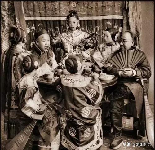 100年多前的老照片，看看那个时期的中国