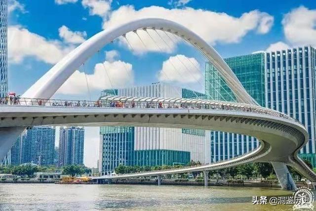 2016年武汉修地铁拆迁，女房主觉得1500万太少，法院：先拆再说