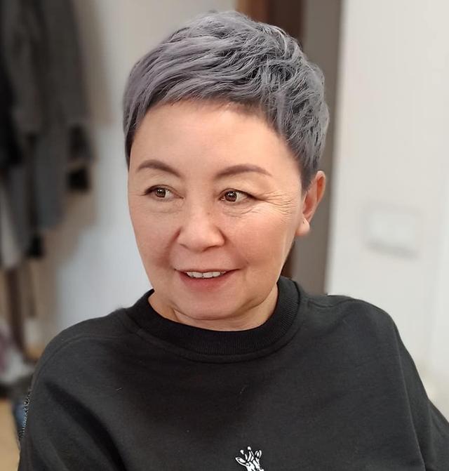 30岁白发多不想染适合什么发型女（以前每年都要烫染）(5)