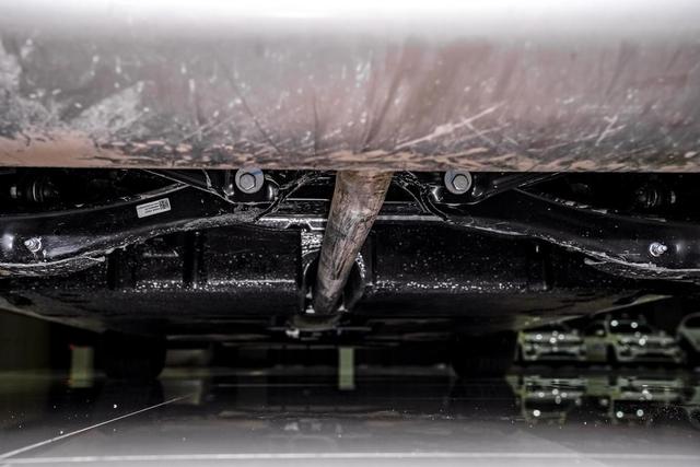 纯电续航63公里，起步22.99万元还挂绿牌，帕萨特PHEV怎么样？