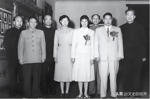 2007年毛岸青在北京逝世，病逝前嘱咐毛新宇：我要和妈妈葬在一起