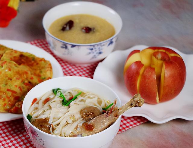 早餐为什么不能吃大米粥？医生：不仅是米粥，这3物也最好少吃