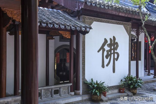 外表老实的人，未必是真善良；外表泼辣的人，未必不善良