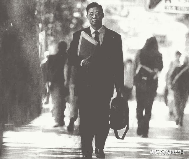 1984年,87岁叶帅病危,中央密电钟南山进京,打响医疗界的淮海战役