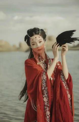 浮生若梦，无问西东