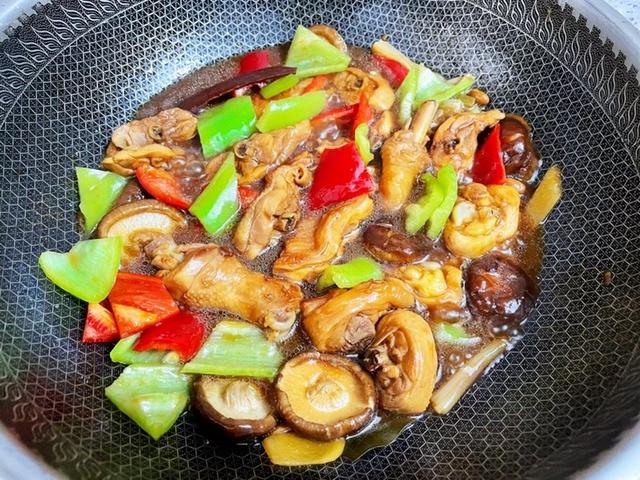 香菇炖鸡的做法