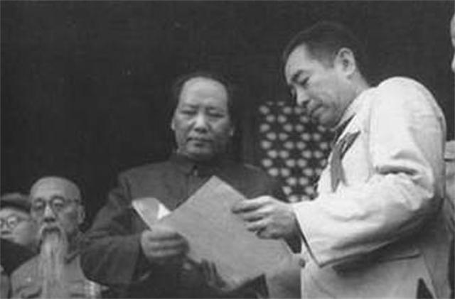 1951年，周恩来接到一封信，看完后批示：登报声明与表妹脱离关系