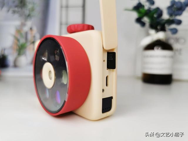 小糖智能玩具相机，用相机记录童年妙思