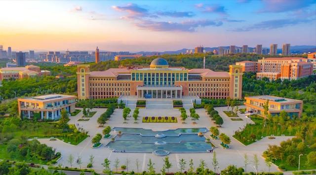 2022高考：云南大学2021年在云南省招生的各专业录取分数线-第8张图片-周公解梦大全