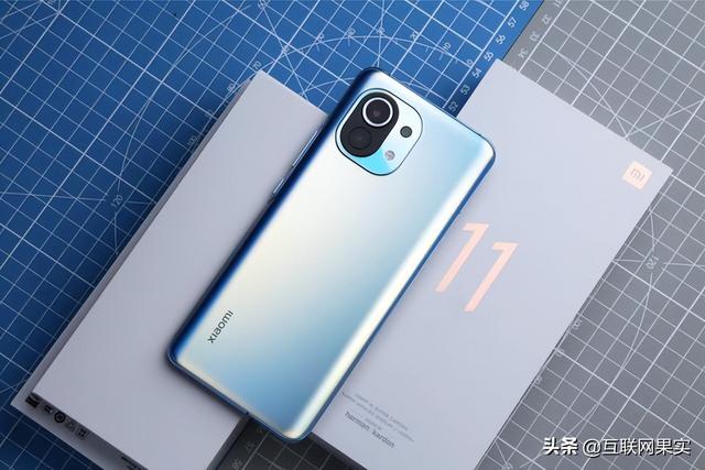 12GB+256GB+2K屏，如今跌价1230元，顶配旗舰跌至新低，加速退场