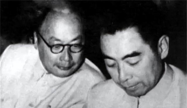 1972年，毛主席穿睡衣参加陈毅追悼会，遗孀眼含泪花：您怎么来了