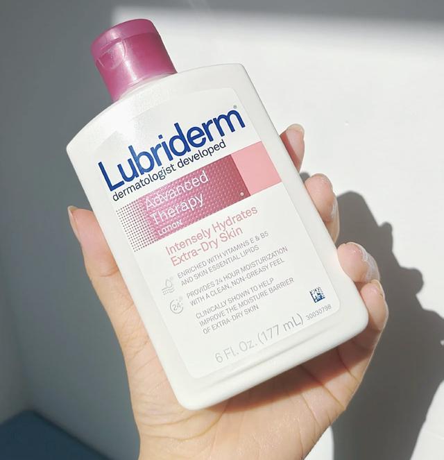 身体乳全身都可以摸