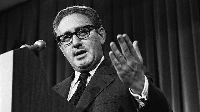 1969年大战一触即发，毛主席急令军区领导离京，做好一切战争准备